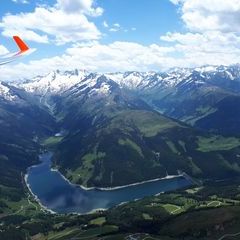 Flugwegposition um 11:45:59: Aufgenommen in der Nähe von Gemeinde Wald im Pinzgau, 5742 Wald im Pinzgau, Österreich in 2711 Meter
